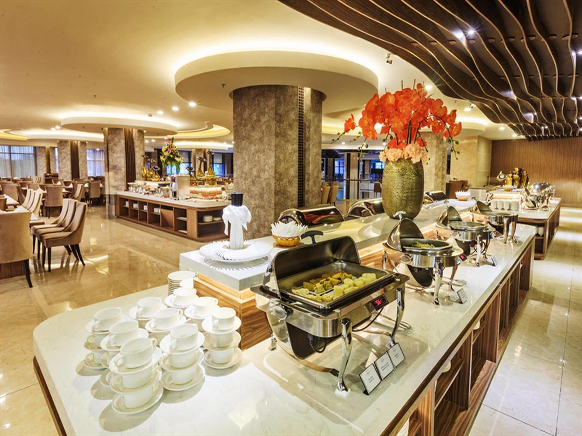 Muong Thanh Luxury Can Tho Hotel Exterior foto