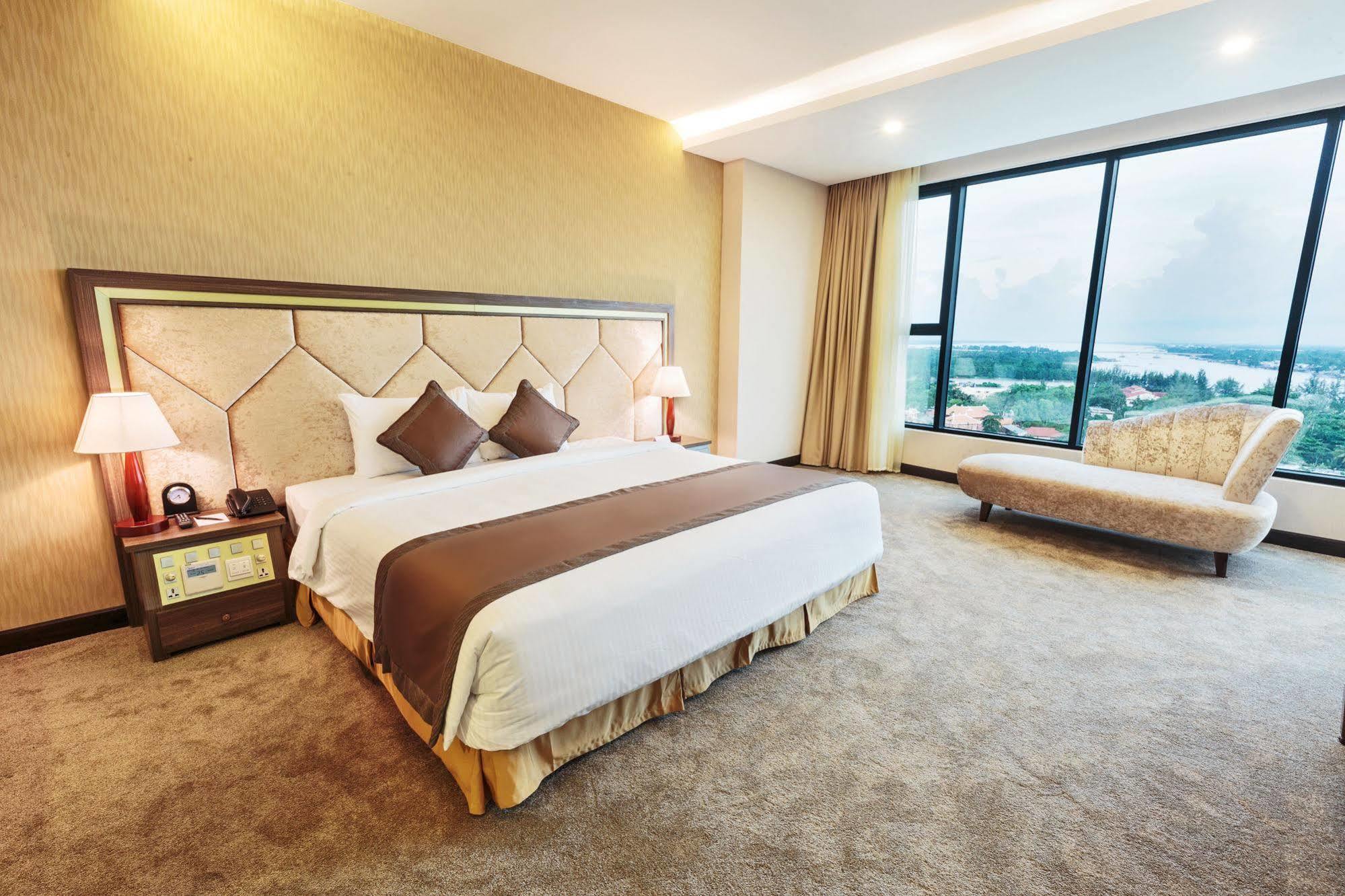 Muong Thanh Luxury Can Tho Hotel Exterior foto
