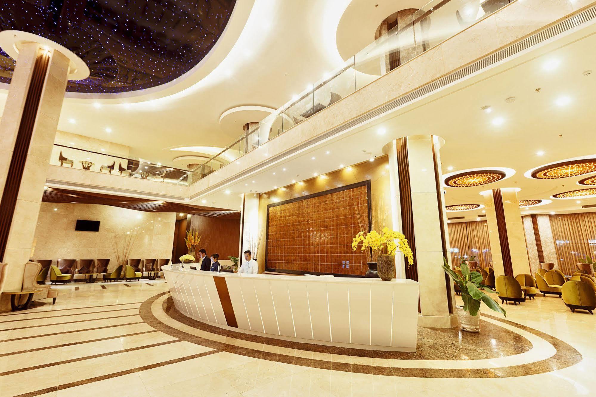 Muong Thanh Luxury Can Tho Hotel Exterior foto