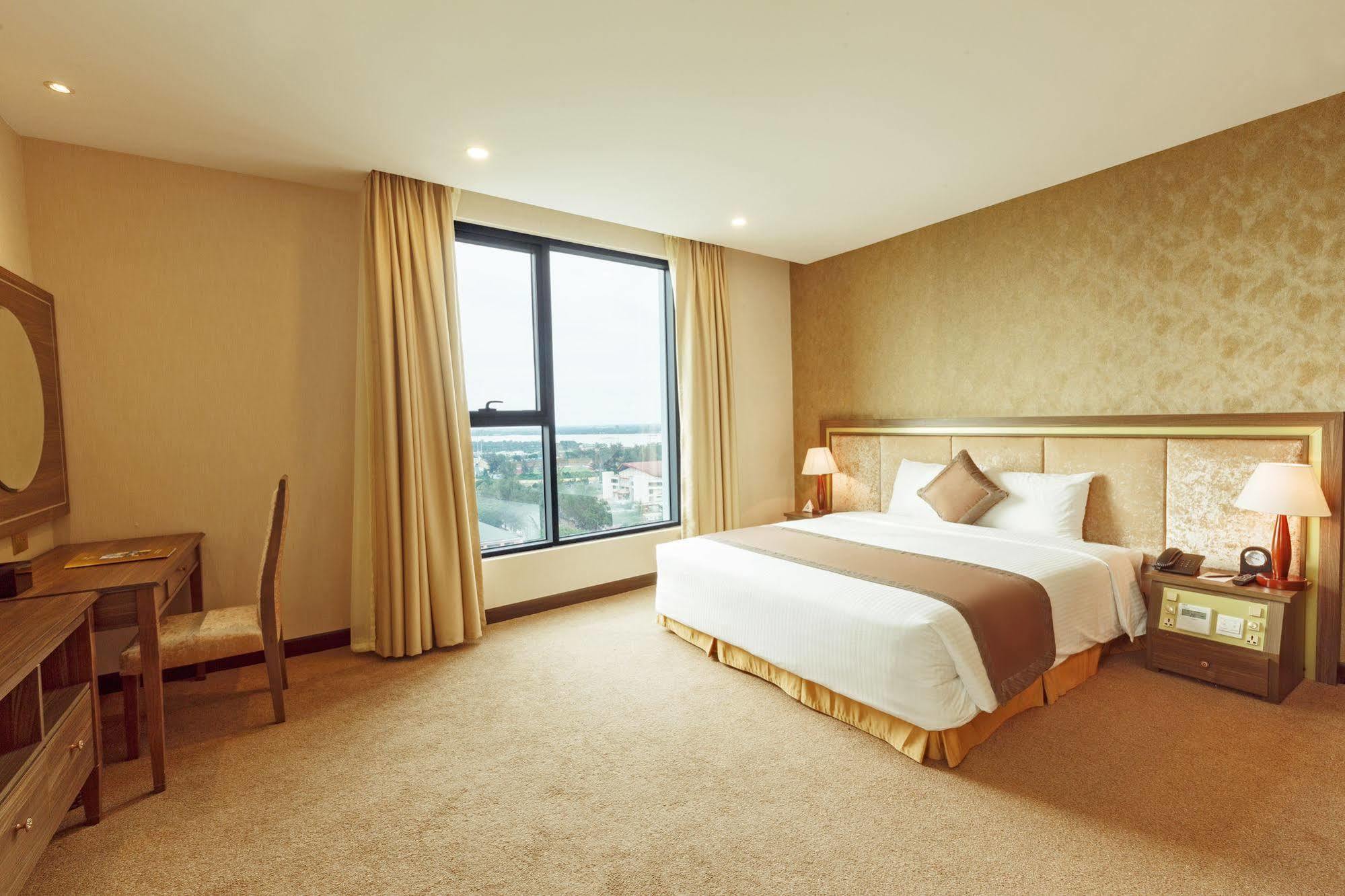 Muong Thanh Luxury Can Tho Hotel Exterior foto