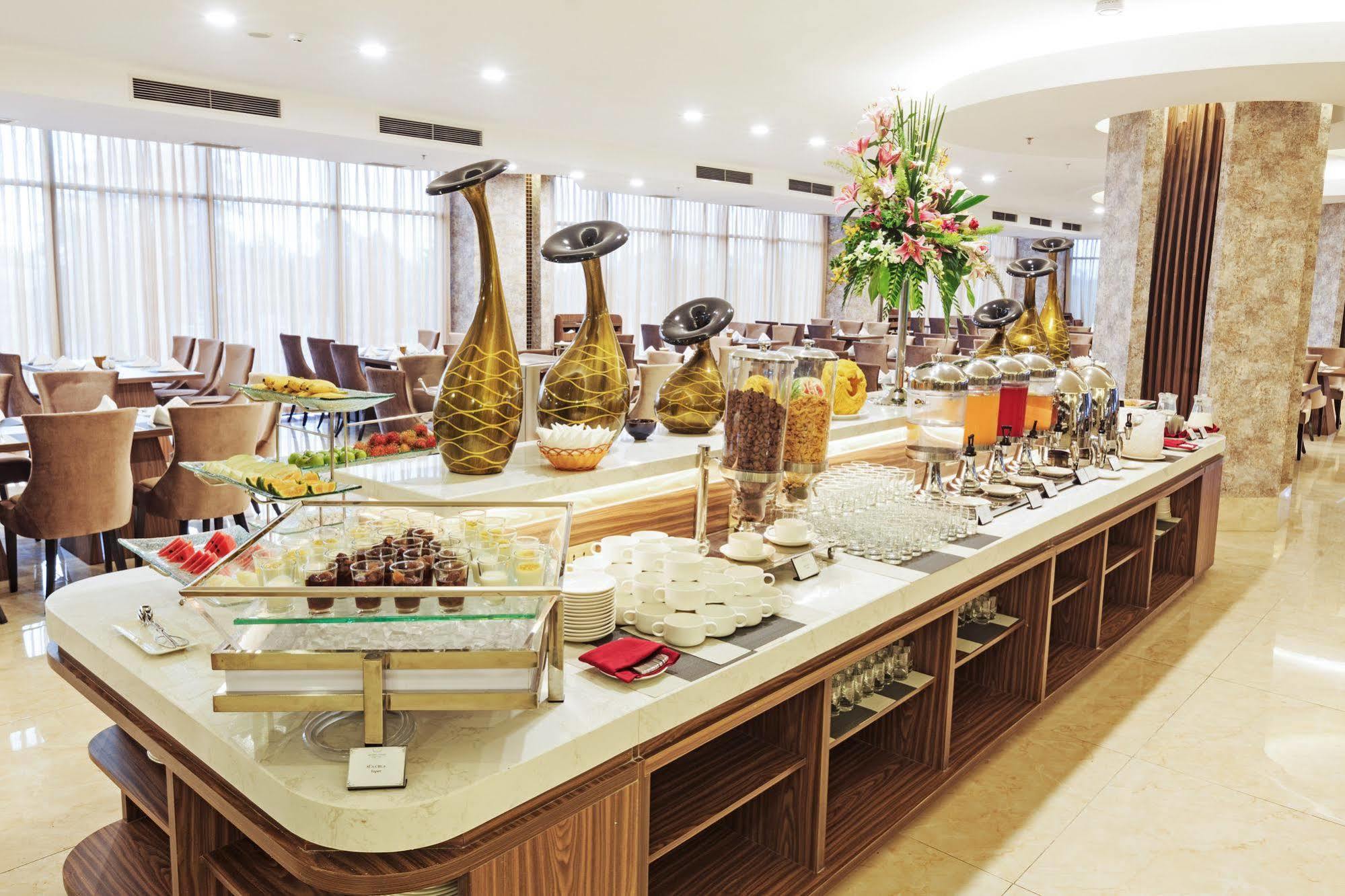 Muong Thanh Luxury Can Tho Hotel Exterior foto